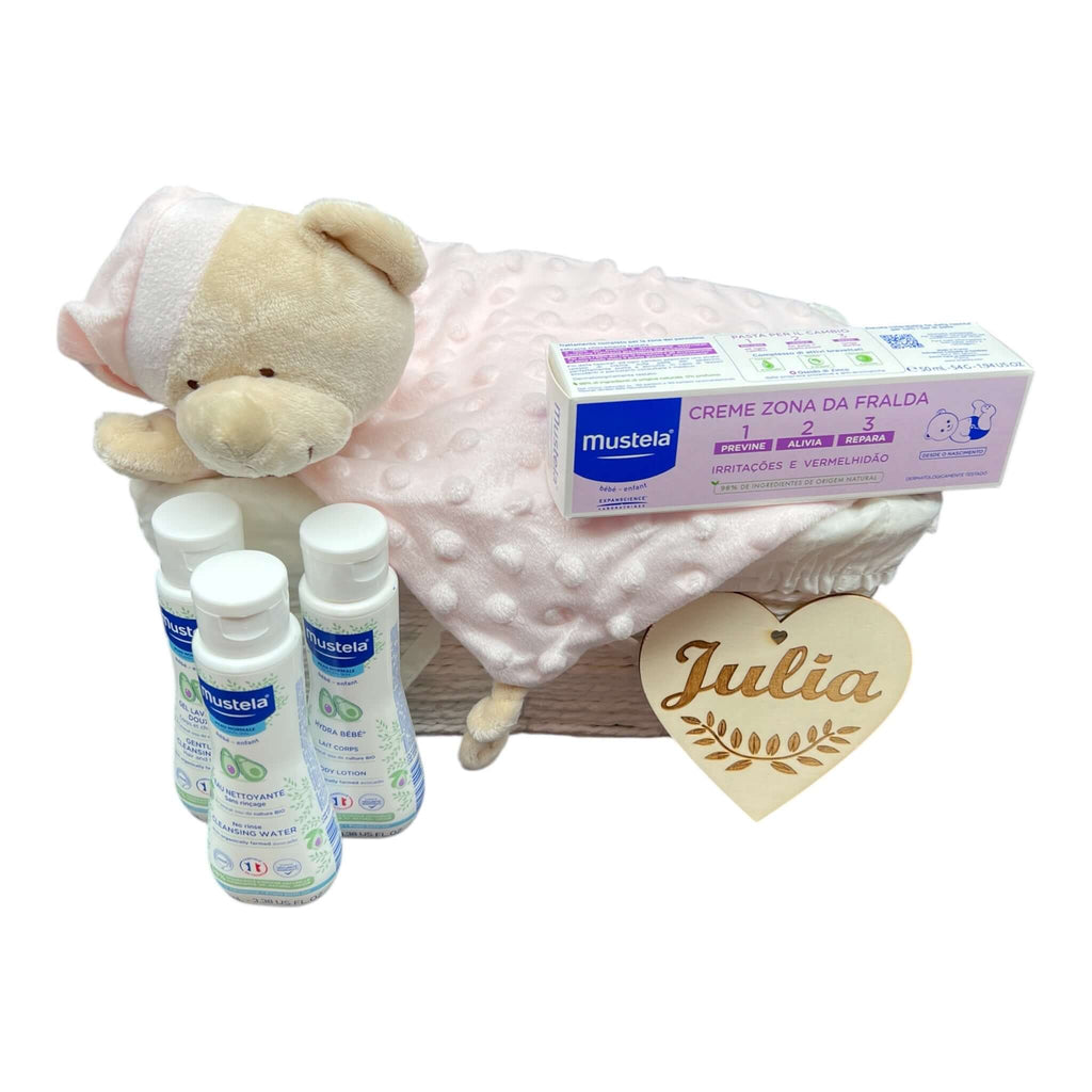 Que bonito Regalo de nacimiento con pañales Dodot, Mustela y osito suave atrapa sueños para primeros meses.