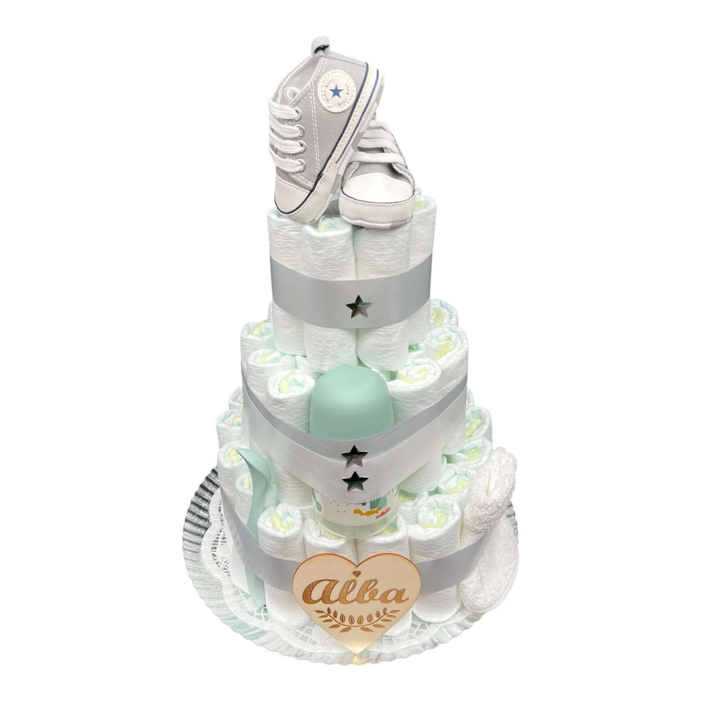 Tarta de pañales con artículos Suavinex en color verde y gris para regalar en nacimientos.